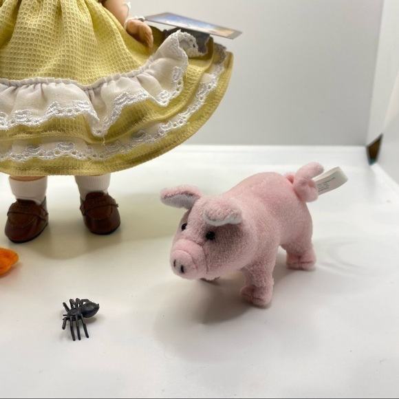 MADAME Alexander Nickelodeon's 2006 Charlotte's Web With Box - Picture 3 of 13